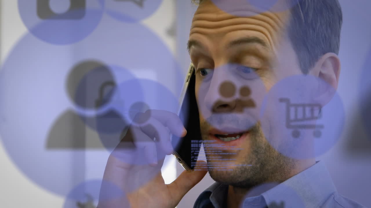 hablando en el teléfono inteligente, el hombre rodeado de redes sociales y iconos de compras animación