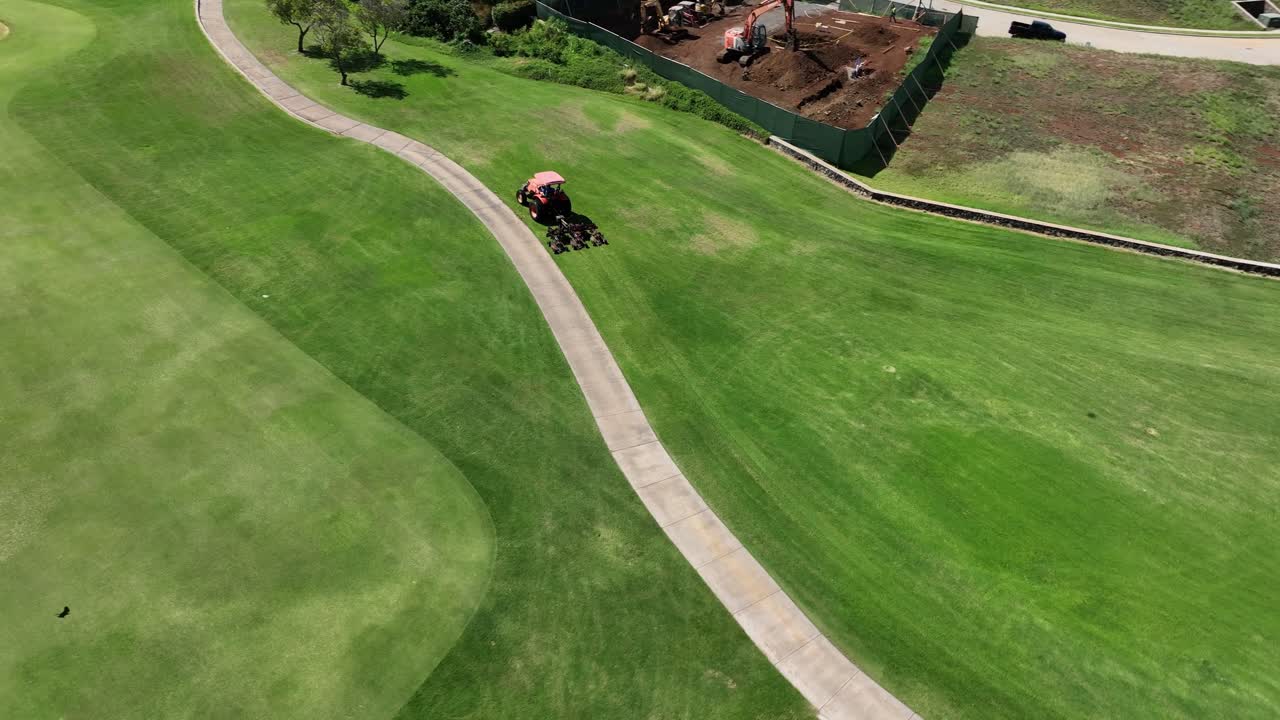 골프 코스 유지 보수 차량, 모어, 장비