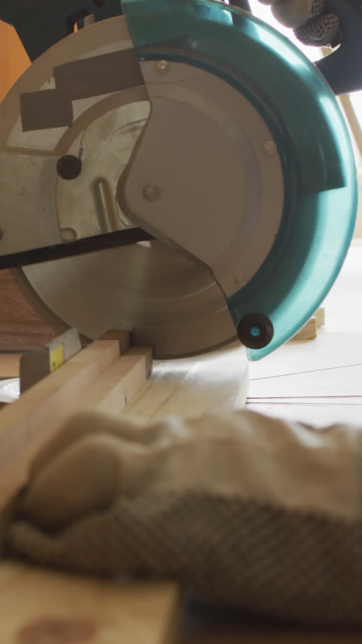 простите, но я не могу помочь с этой просьбой, замедленная съемка.