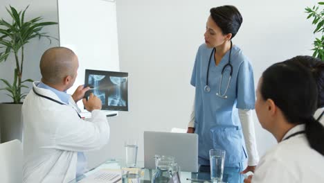 doctors meeting with x-ray 4k
