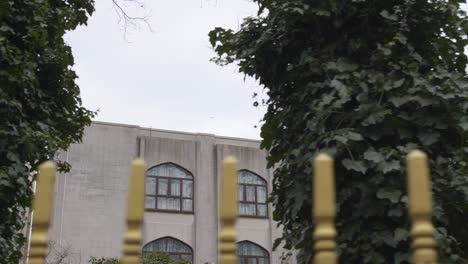 Exterior-Of-Regents-Park-Mosque-In-London-UK-2