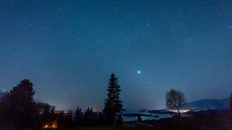 astro timelapse de estrellas nocturnas en una noche clara