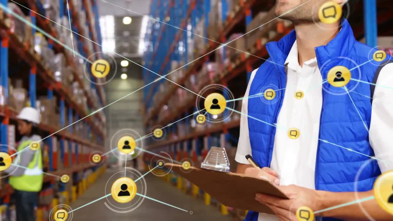 Animazione di reti di connessioni con icone su uomo che lavora in magazzino