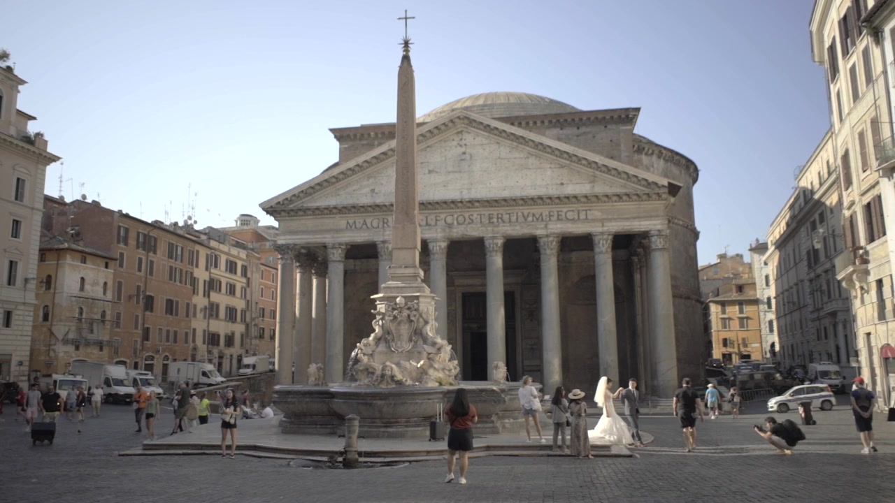 Casa Panteon a Roma, Italia, all'alba