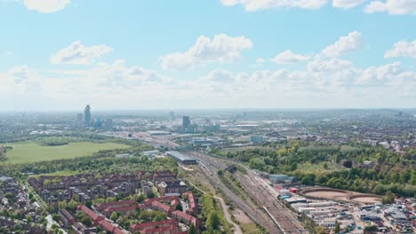 Dron-Lento-Disparó-Sobre-El-Ferrocarril-Que-Atraviesa-Kensal-Willesden-Y-North-Acton