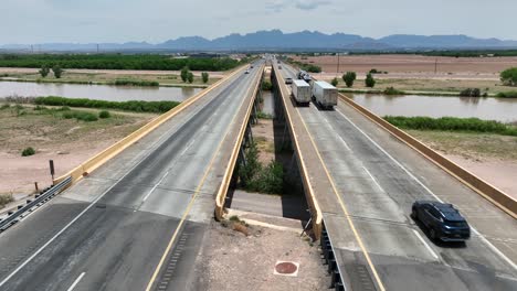 Autobahnüberführung-Von-Rio-Grande-In-Den-USA
