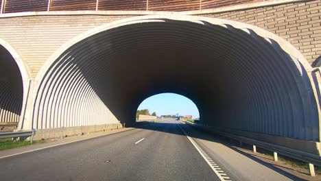 buenas carreteras y puentes en estonia