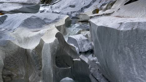 Epic-gimbal-shot-reveal-natural-marble-stone,-marble-castle,-norway