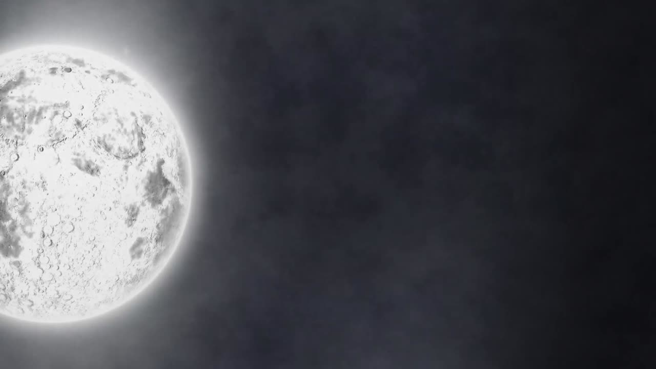 луна и облака дыма