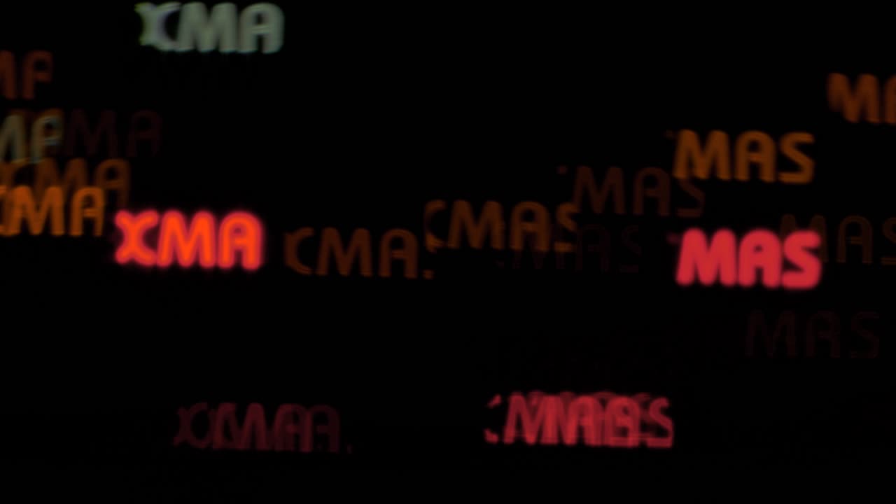 hermoso texto de navidad en forma de bokeh del coche en movimiento y semáforos en el concepto de fondo de la noche, navidad, invierno o vacaciones, espacio de copia