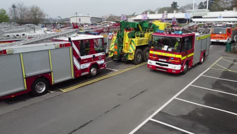 Piam-Brown-Camión-De-Bomberos-Correr-Clip-12