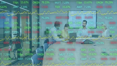 Animation-Der-Datenverarbeitung-An-Der-Börse-Im-Vergleich-Zu-Verschiedenen-Geschäftsleuten,-Die-Im-Büro-Diskutieren