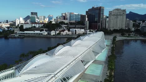 Museum-Von-Morgen-In-Rio-De-Janeiro,-Luftaufnahme-Tagsüber