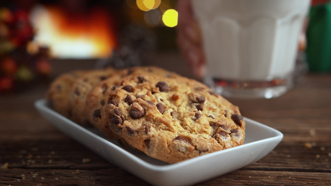 Chocolate Chip Cookies and Milk, Christmas Treats