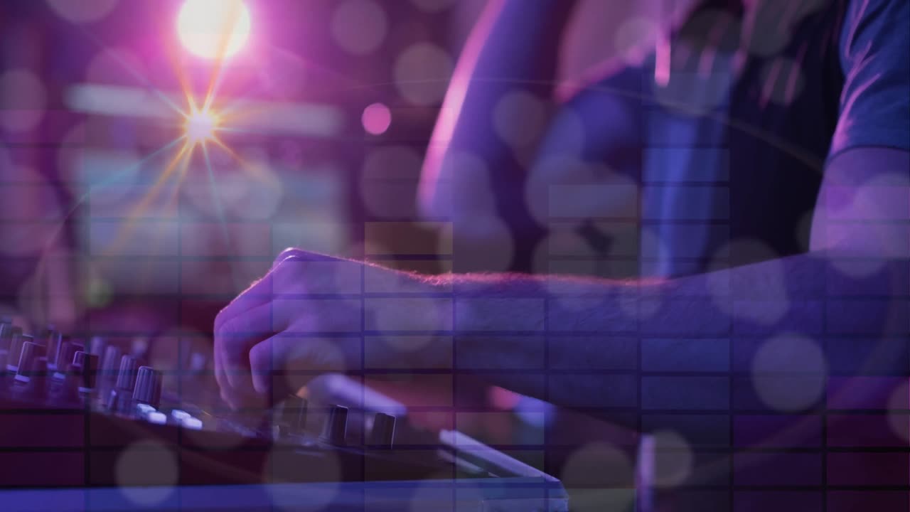 animación de dj femenina en el club