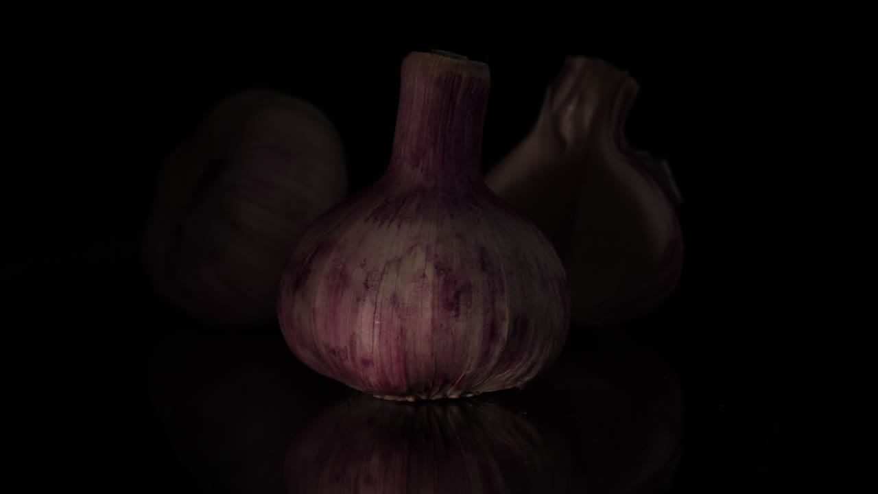 보라색 마늘 어리