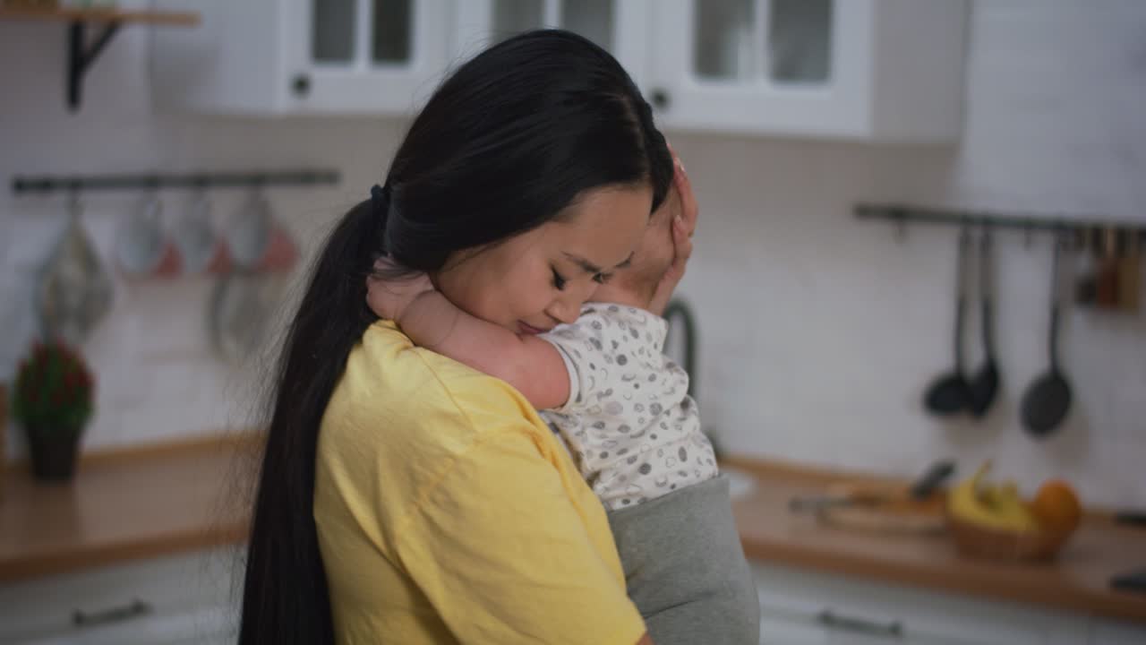 부에서 어머니와 아기