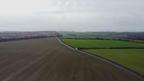 A-quiet-British-country-road-in-Kent