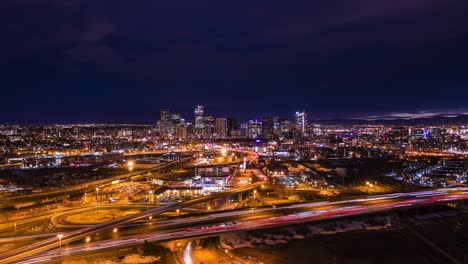 Lapso-De-Tiempo-De-La-Noche-Aérea-De-Denver-Colorado