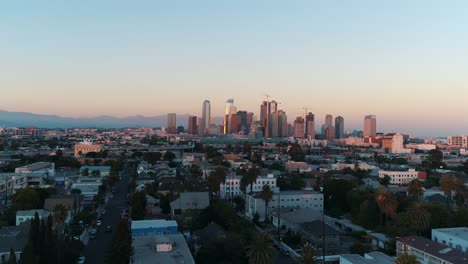 Tiro-De-Drone-Los-Angeles-Orbita-Dinamica-Tiro-De-Establecimiento-Ciudad-De-Drones-America-California