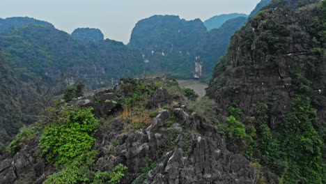 complex hoa lu tam coc bich dong bai dinh temple