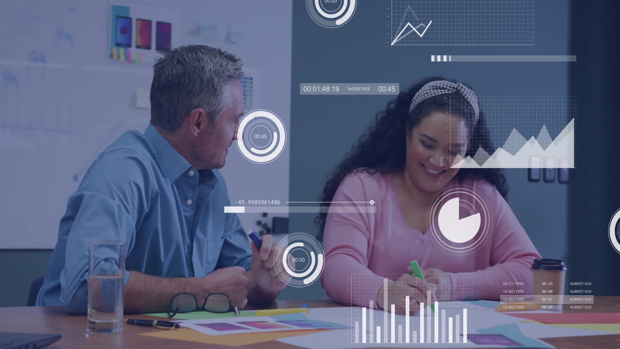 animación de análisis de datos de negocios sobre colegas discutiendo el trabajo en el escritorio