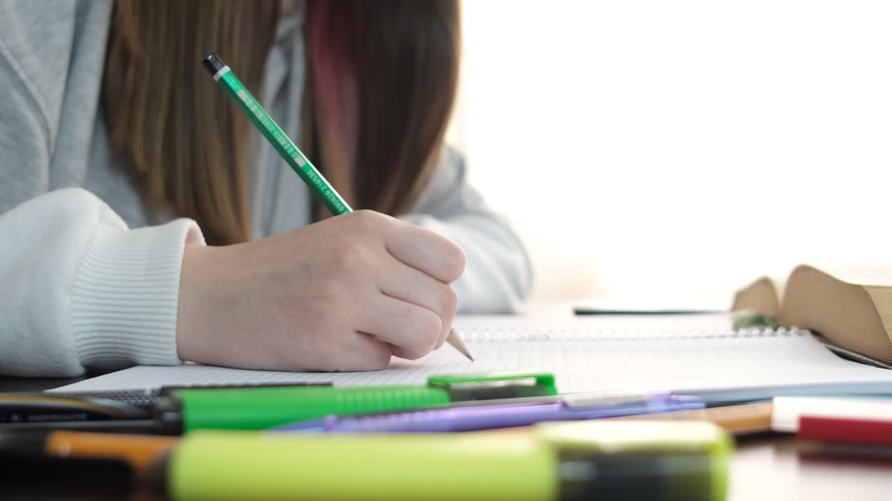 tomar notas con lápiz