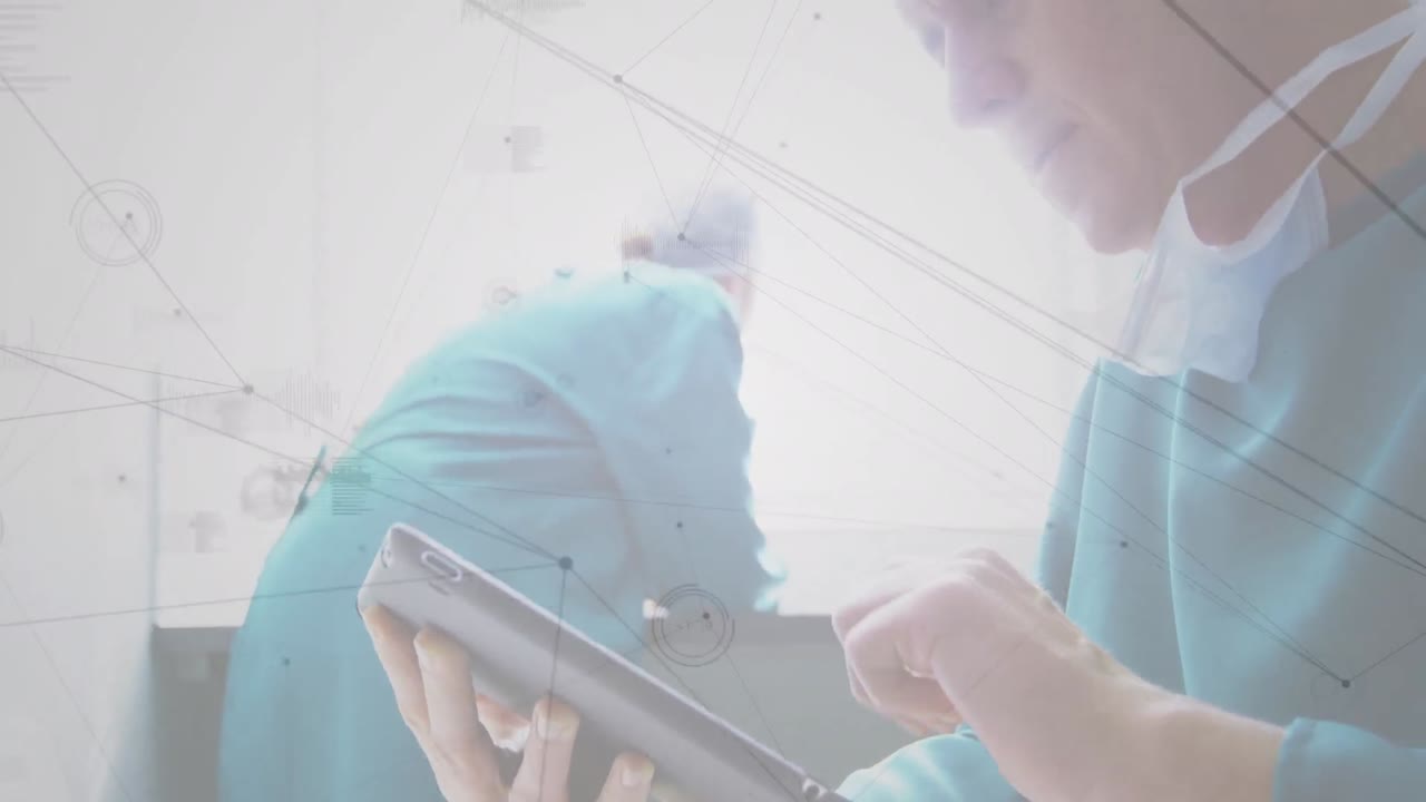 태블릿을 사용하는 백인 남성 외과 의사에 대한 연결 네트워크의 애니메이션