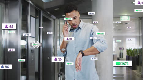 animación de barras de notificación sobre hombre biracial mirando el reloj inteligente mientras habla en el teléfono celular