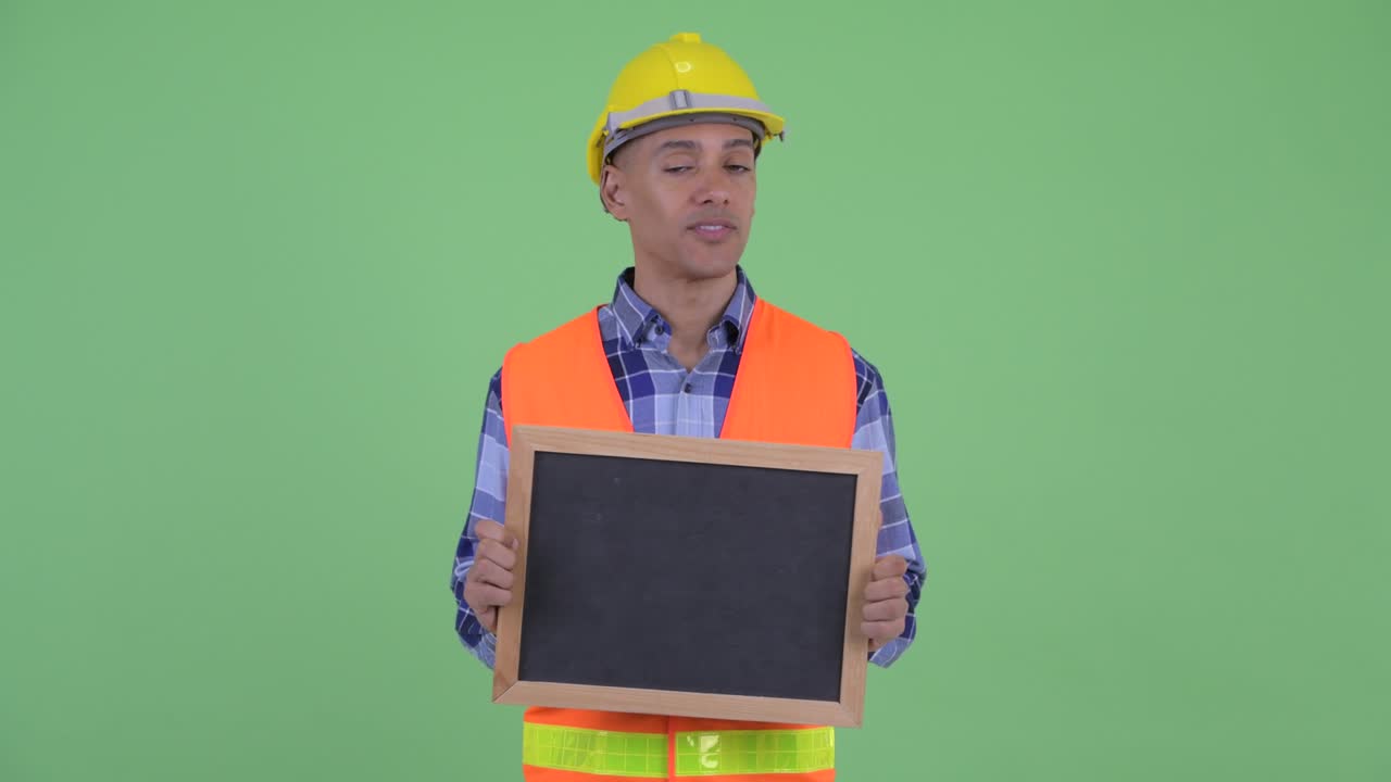 잘생긴 다민족 남성 건설 노동자