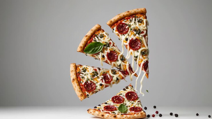 Fette di pizza volanti