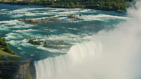 Cataratas-Del-Niágara-Azul-Brumoso