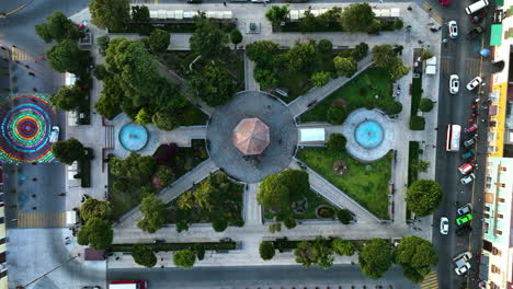 Vista-Aérea-Sobre-El-Parque-Juárez,-En-Huamantla,-Tlaxcala,-México