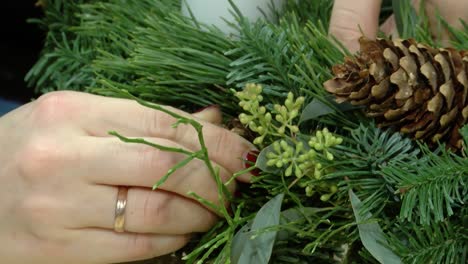 Advent-wreath-of-needles-and-candles