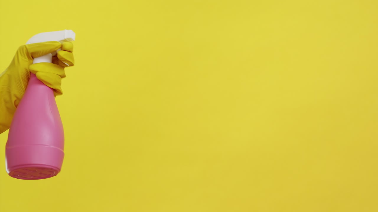 herramientas de limpieza, detergentes, productos y equipos de higiene