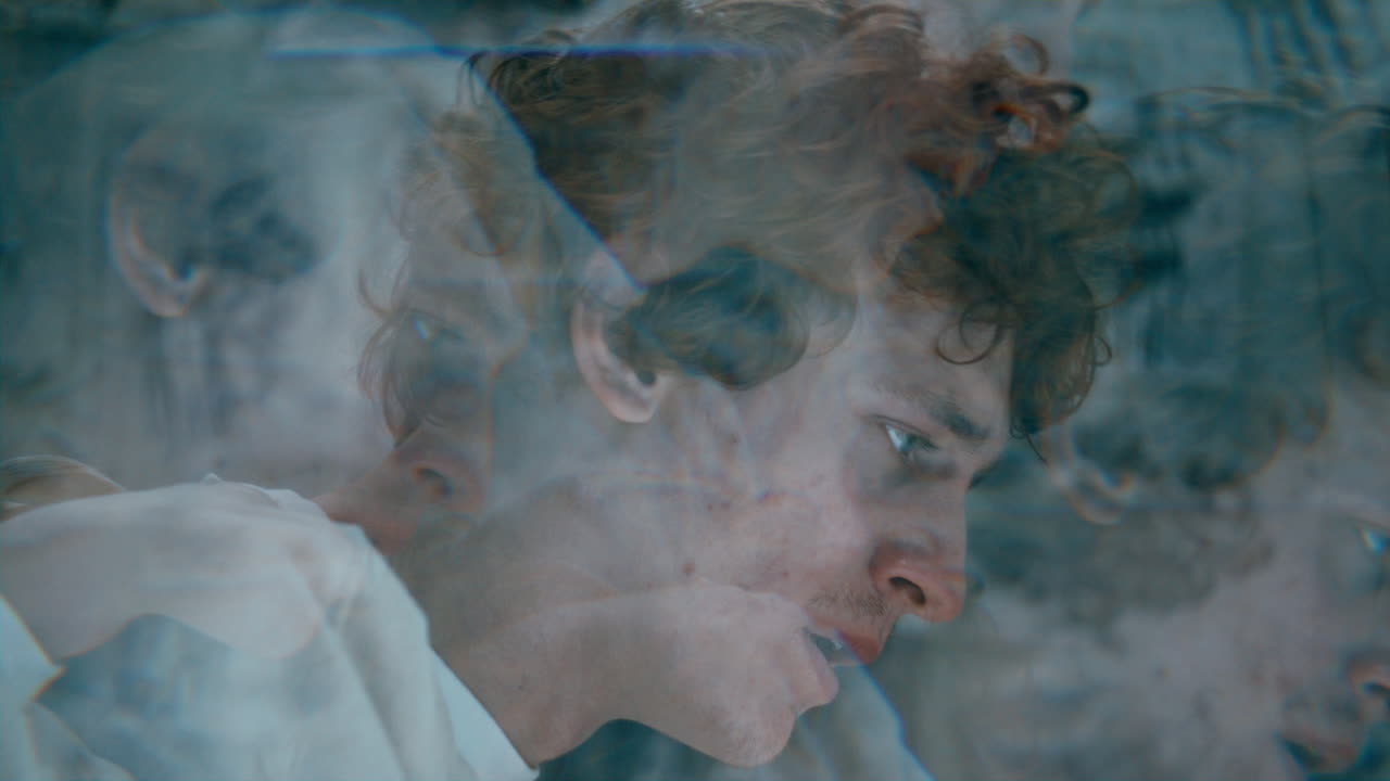 Kaleidoscopic Effect of Patient Emotionally Screaming during Psychotic Episode