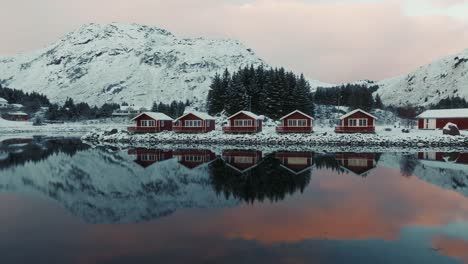 Luftaufnahme-Der-Lofoten-Inseln,-Wunderschöne-Landschaft-Im-Winter