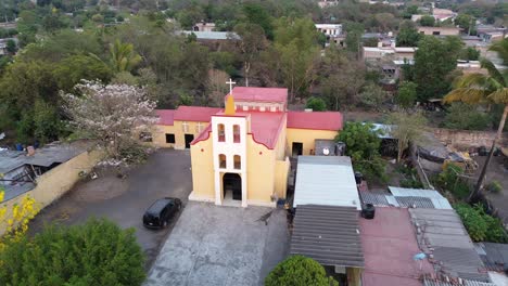 en el sur de nayarit hay un pueblo campesino que vivió a través de la cristiada mexicana antes de la revolución