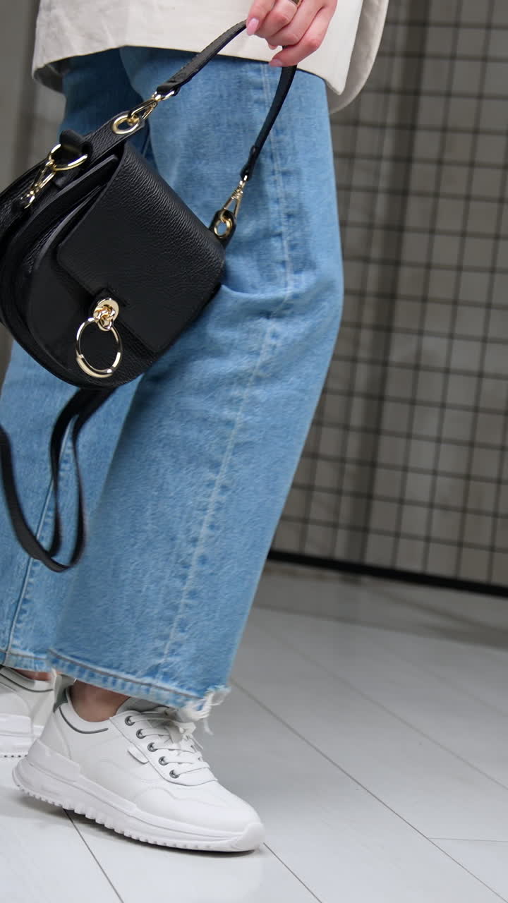 Outfit femminile alla moda