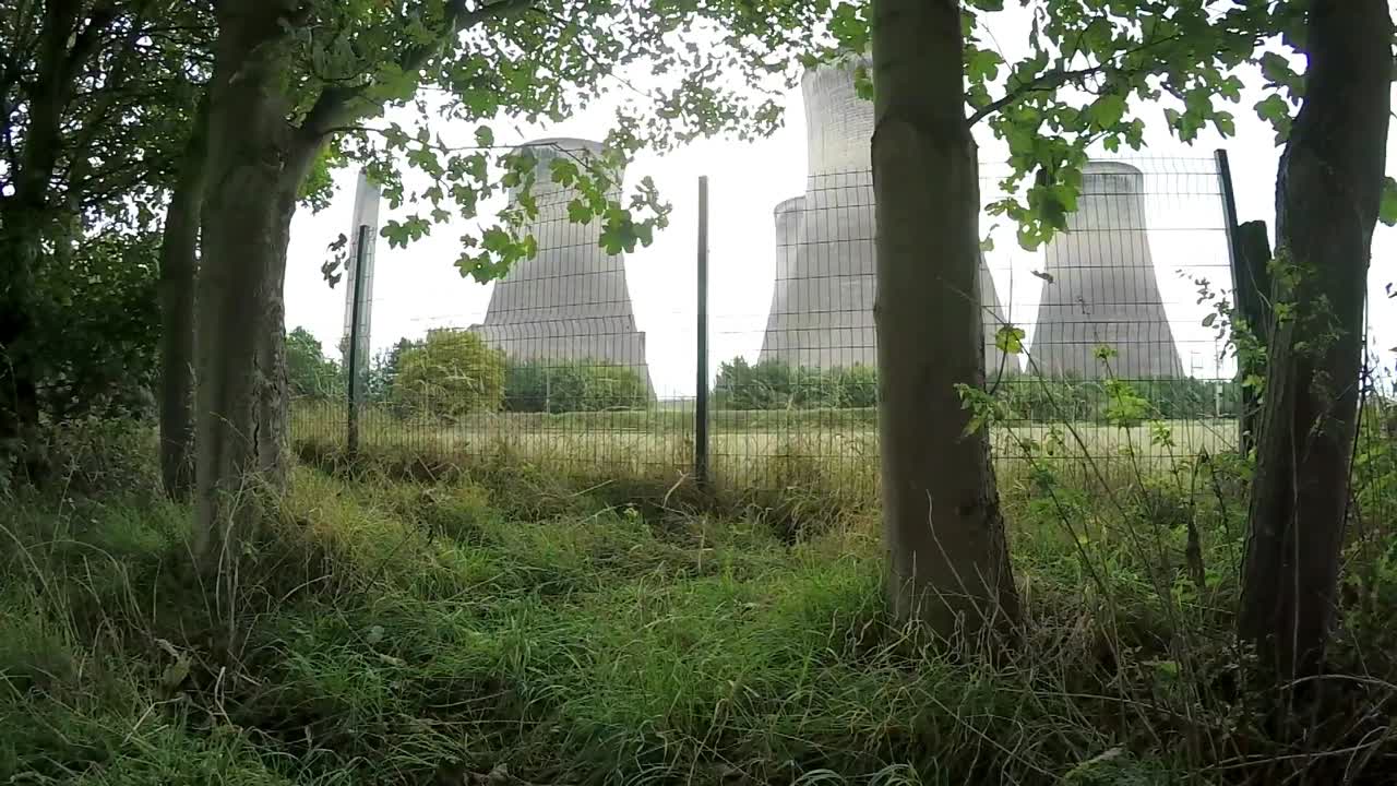 地上電源站 (地面電源站)