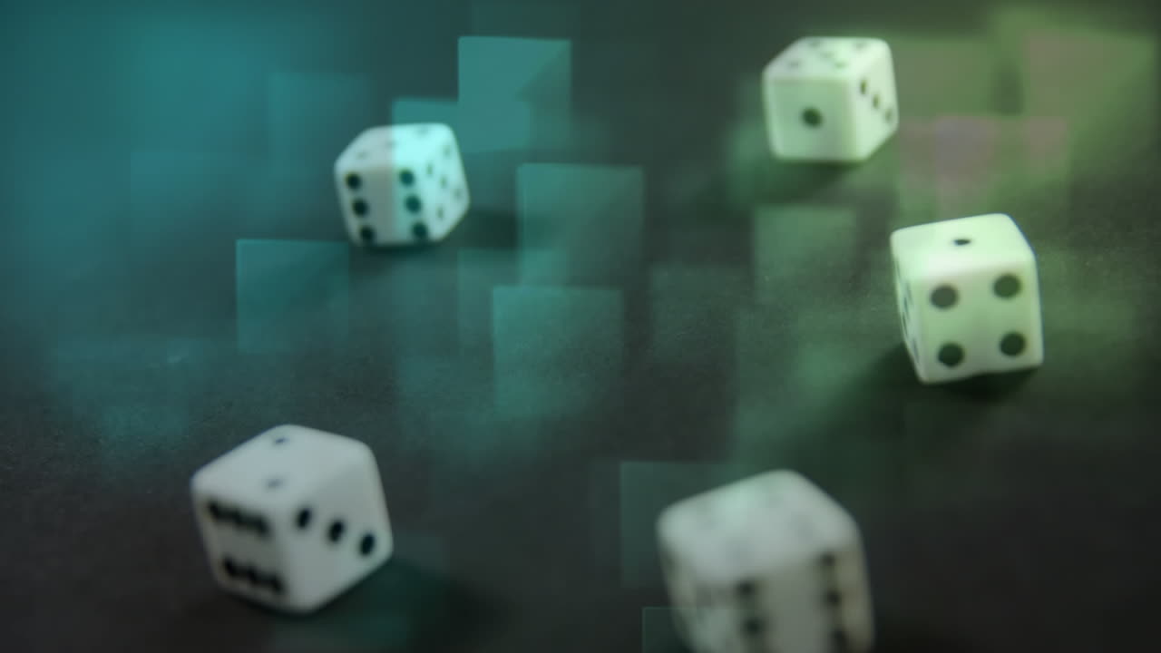 los dados rojos cayendo