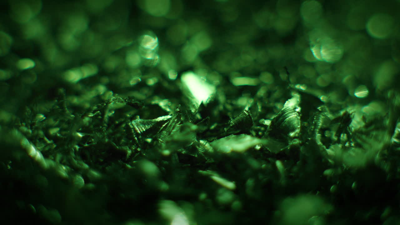 Emerald color metal fillings