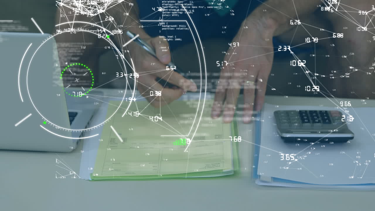 animación de la red de conexiones contra la sección media de un hombre calculando las finanzas en casa