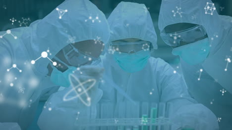 animación de moléculas sobre diversos trabajadores de laboratorio con ropa de seguridad con microscopio