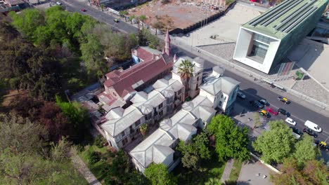 Aerial-view-of-Cité-Las-Palmas-in-Barrio-Yungay,-Santiago,-Chile