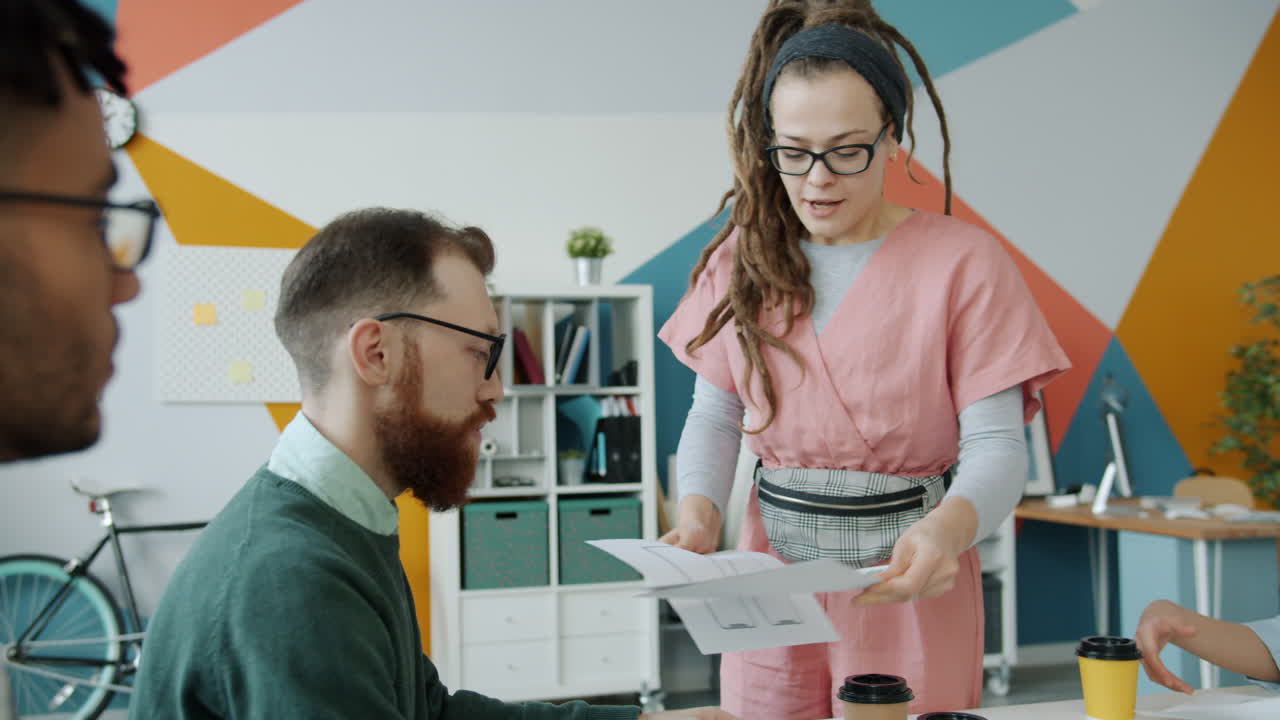 reunión de negocios en una oficina moderna