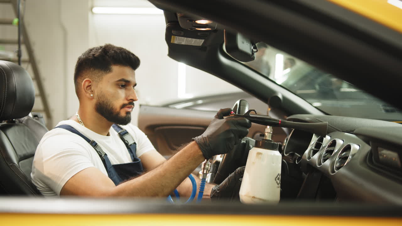 진행 중인 자동차 세부 사항