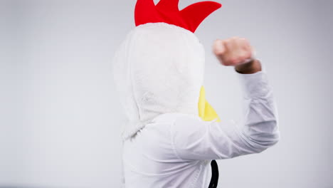 Er-Macht-Das-Funky-Chicken