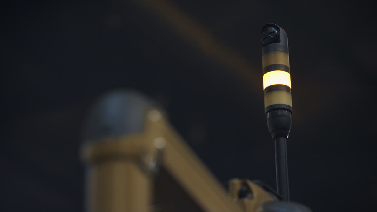 fabricación de luz de advertencia de atención de la máquina con proceso de producción automatizado