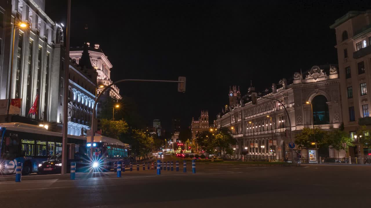 Un timelapse della Gran Vía di notte.